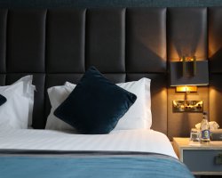 Treat yourself to a city escape. Enjoy a 2-course dinner, welcome drink at Elle’s Bar, breakfast the next morning, and a late checkout - all wrapped into one perfect stay.